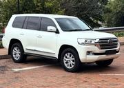 Toyota Land Cruiser 2018 White for sale