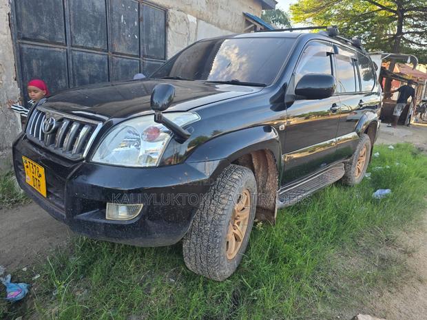 Toyota Land Cruiser Prado 2007 Black