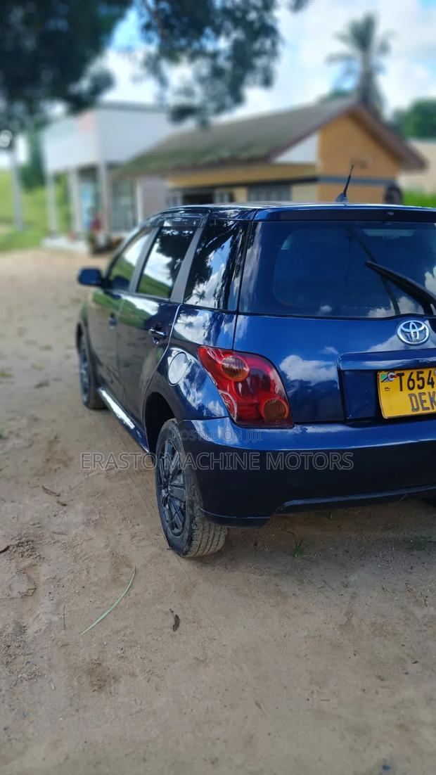 Toyota IST 2003 Blue