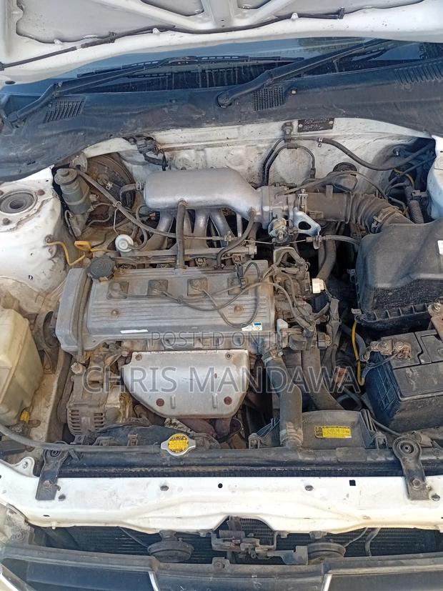 Toyota Carina 2000 White