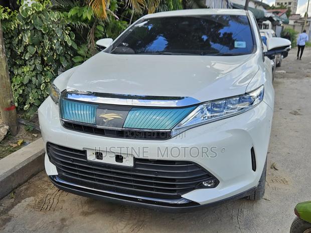 Toyota Harrier 2018 White
