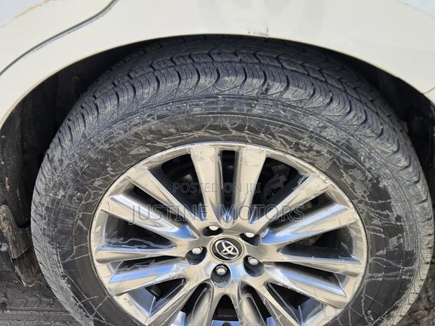 Toyota Harrier 2018 White
