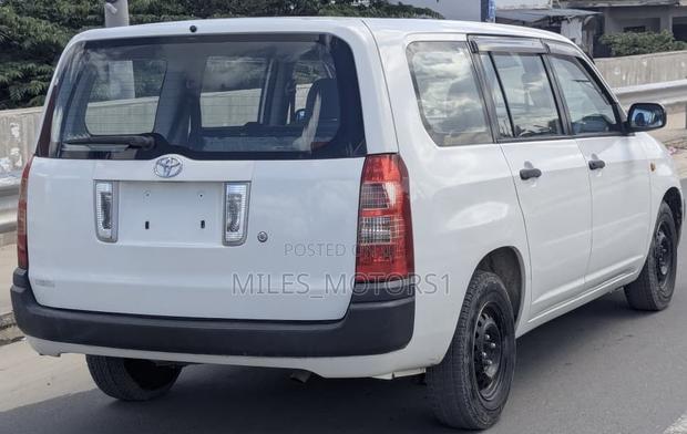 Toyota Succeed 2005 White