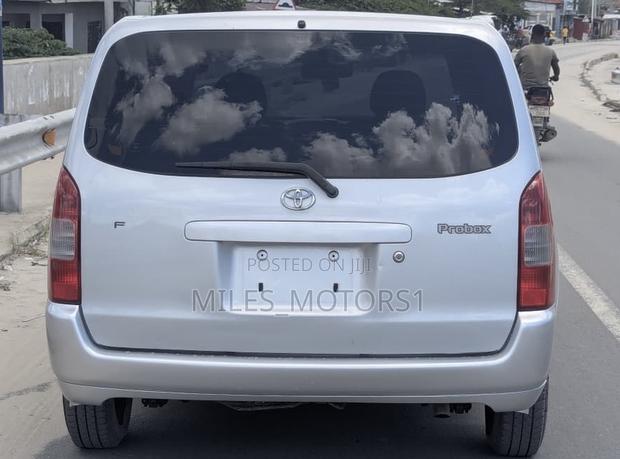 Toyota Probox 2004 Silver