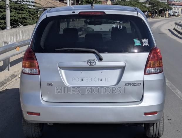 Toyota Corolla Spacio 2003 Silver