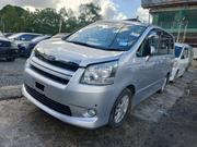 Toyota Noah 2.0 143hp AWD (7 Seater) 2009 Silver for sale