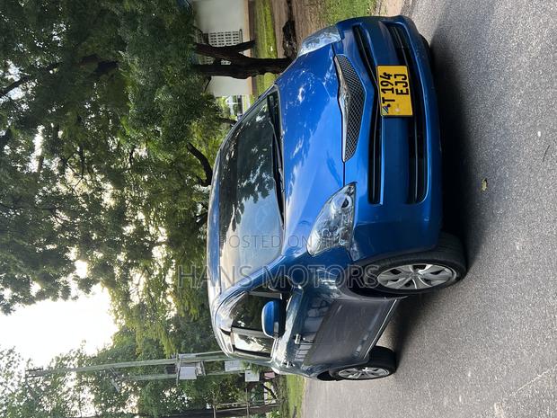 Toyota Ractis 2008 Blue