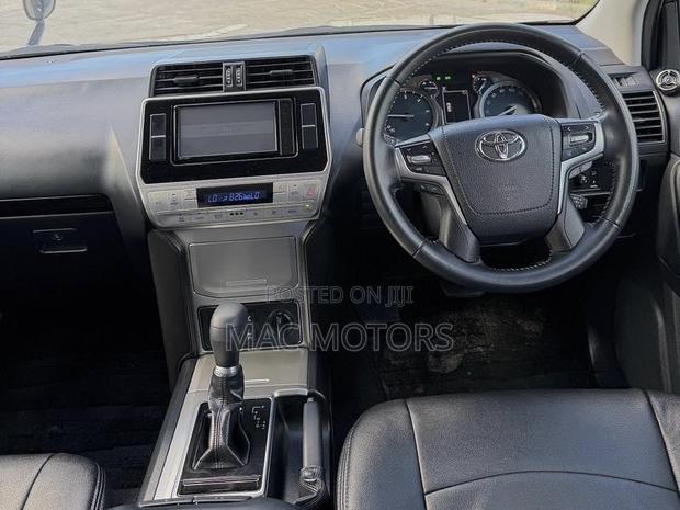Toyota Land Cruiser Prado 2.8 2020 Black