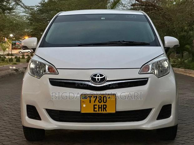Toyota Ractis 2012 White