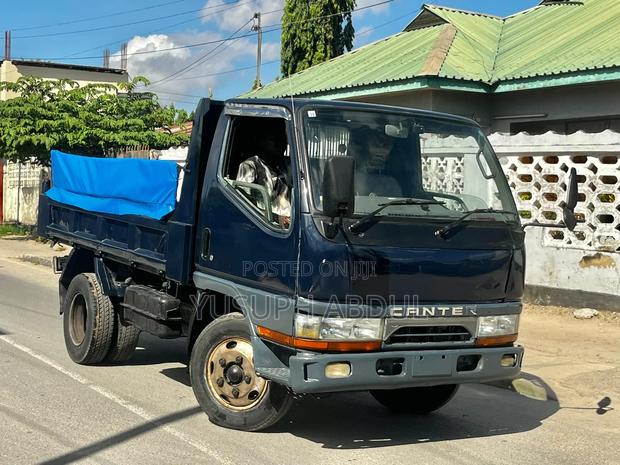 Mitsubishi Canter 1999 Black
