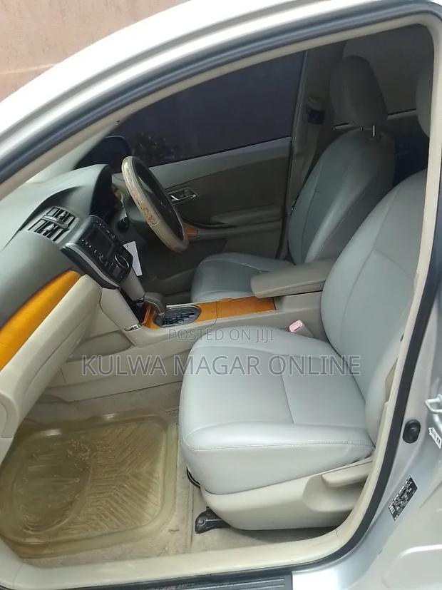 Toyota Premio 2009 Silver