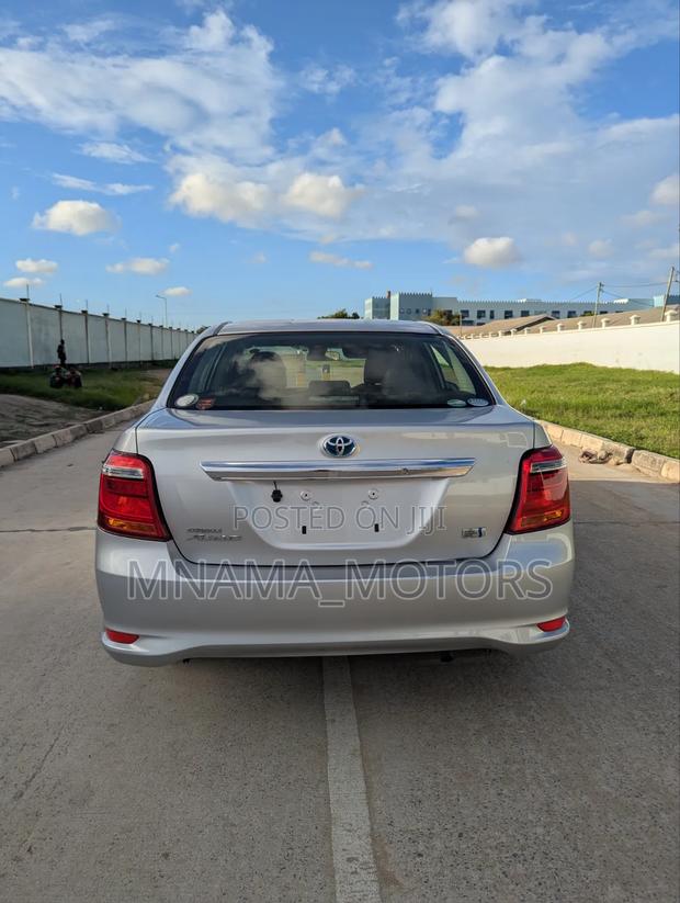 Toyota Axio 1.5 Hybrid G 2WD 2016 Silver