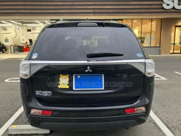 Mitsubishi Outlander 2013 Black