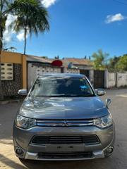 Mitsubishi Outlander 2.0 PHEV AWD 2013 Gray for sale