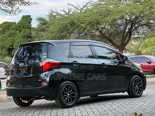 Toyota Ractis 2012 Black