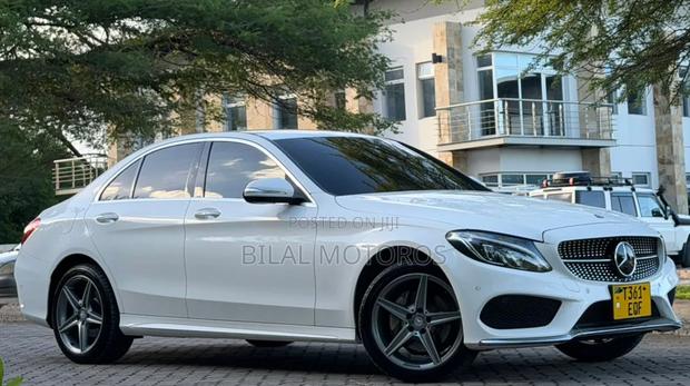 Mercedes-Benz E200 2014 Off white