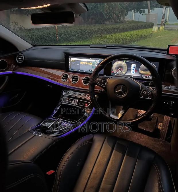 Mercedes-Benz E200 2016 Black