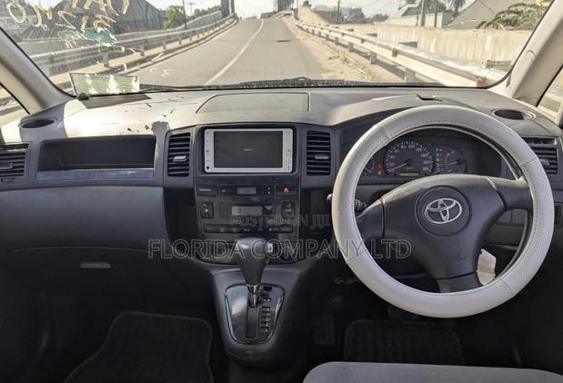 Toyota Corolla Spacio 2003 Silver