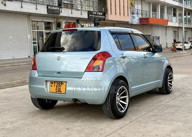 Suzuki Swift 2009 Silver