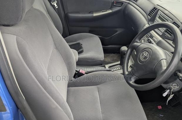 Toyota Corolla RunX 2005 Blue