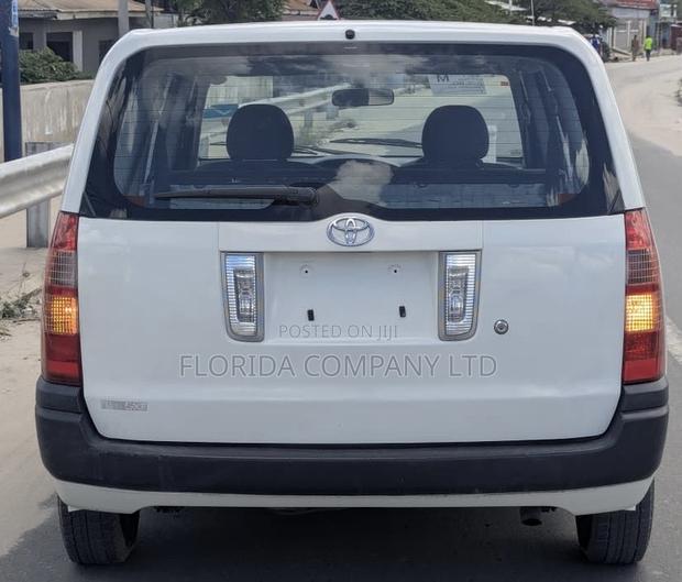 Toyota Succeed 2005 White