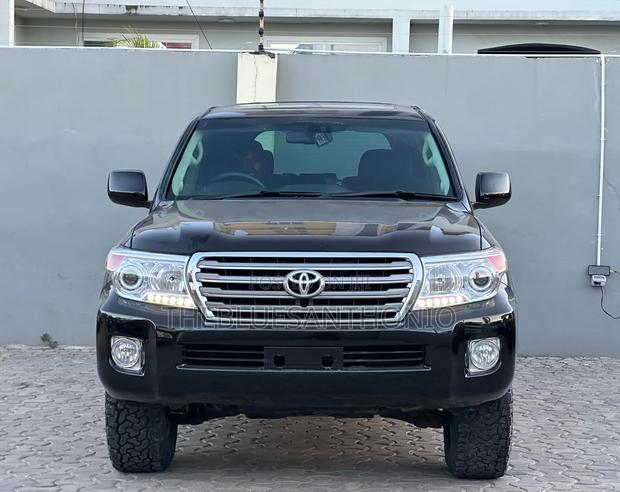 Toyota Land Cruiser 2012 Black