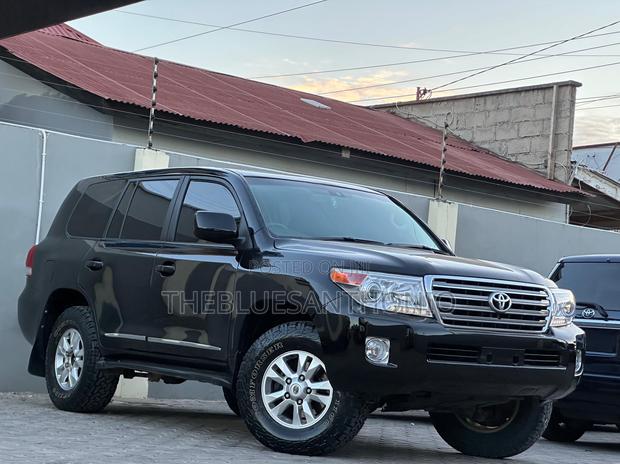 Toyota Land Cruiser 2012 Black