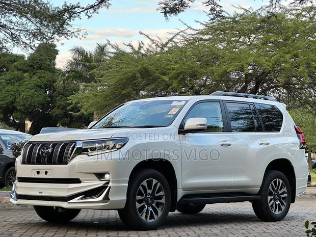 Toyota Land Cruiser Prado 2023 Pearl