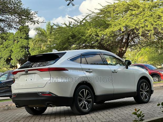 Toyota Harrier 2021 White