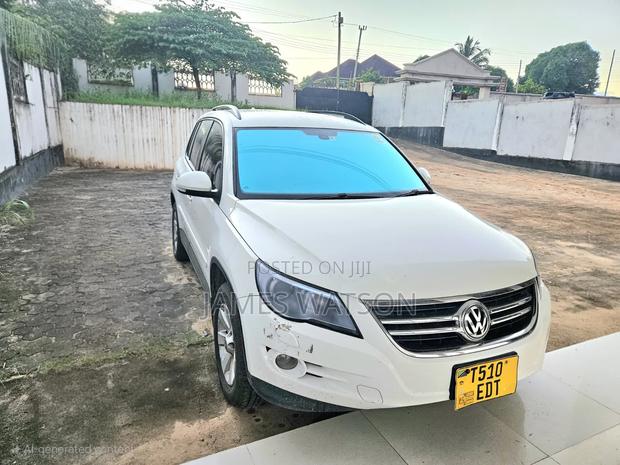 Volkswagen Tiguan 2011 White