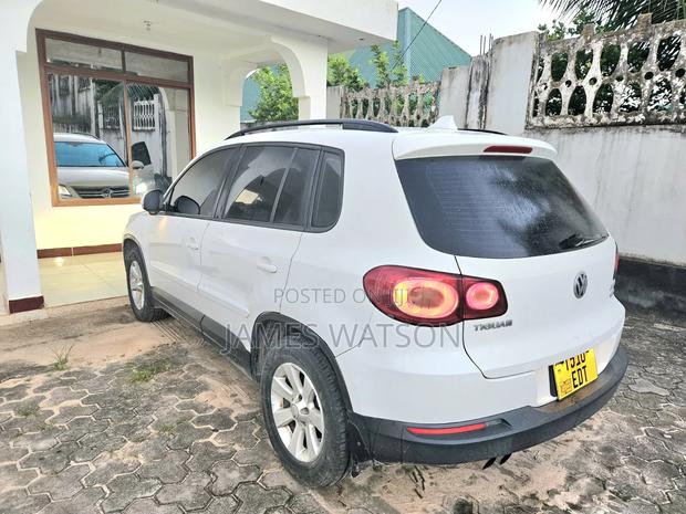 Volkswagen Tiguan 2011 White