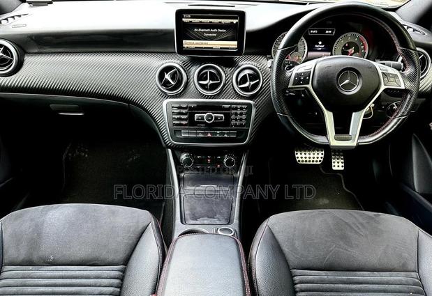 Mercedes-Benz A-Class 2014 Silver