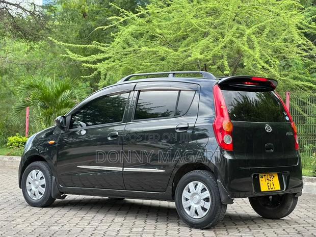 Daihatsu Mira 2010 Black