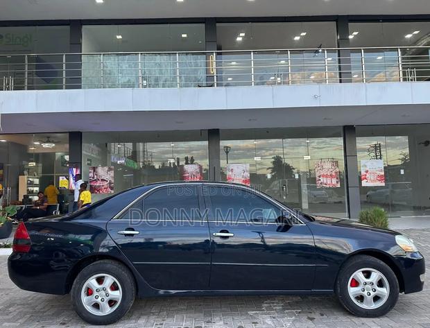 Toyota Mark II 2003 Blue