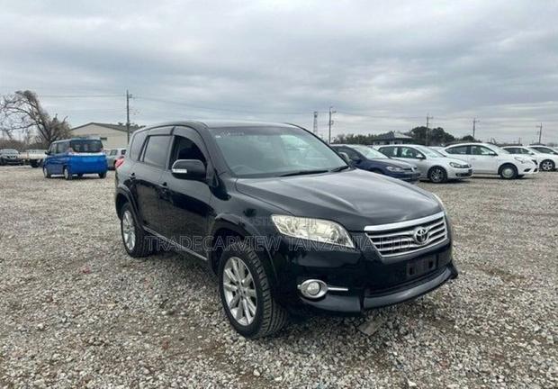 Toyota Vanguard 2010 Black