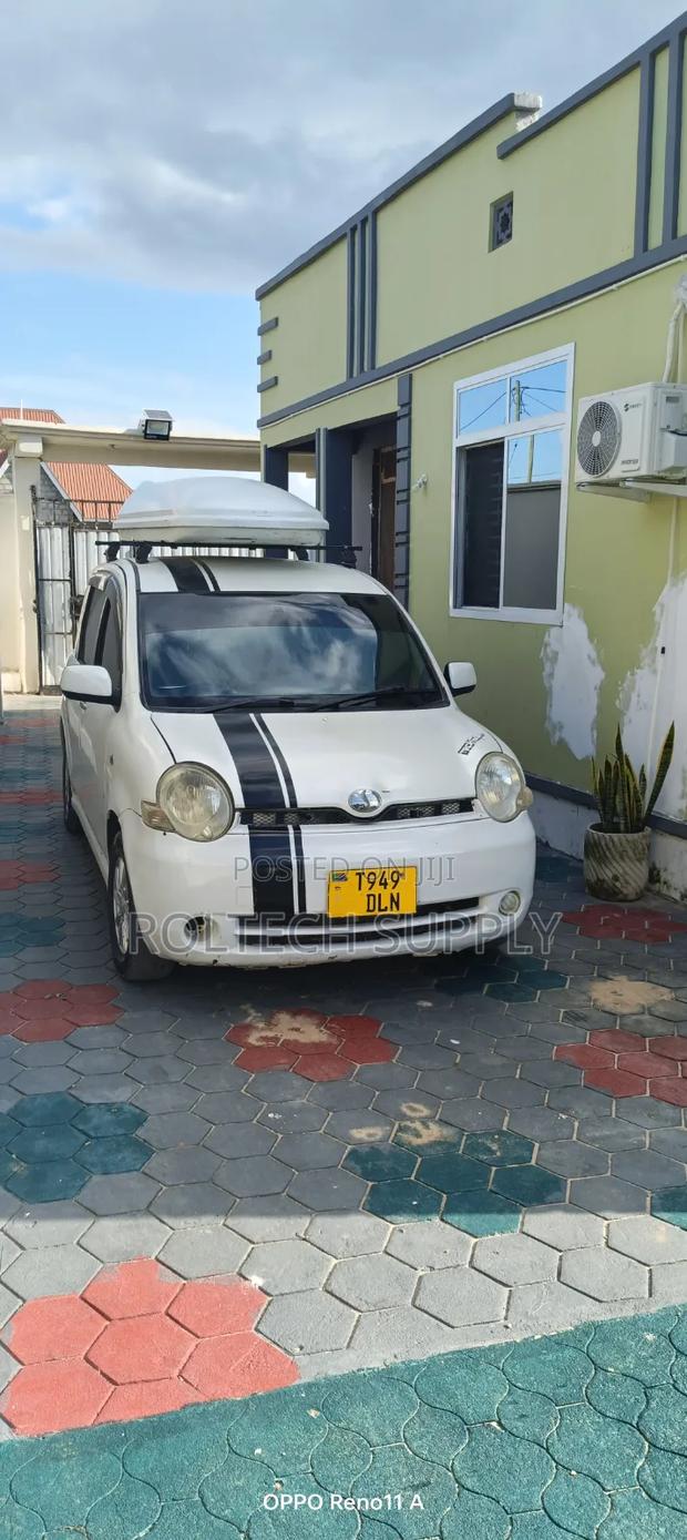 Toyota Sienta 1.5 AWD 2005 White