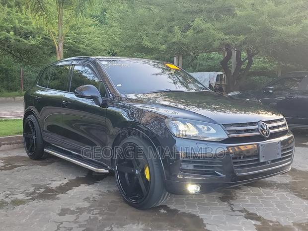 Volkswagen Touareg 2011 Black