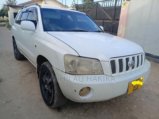 Toyota Kluger 2005 White