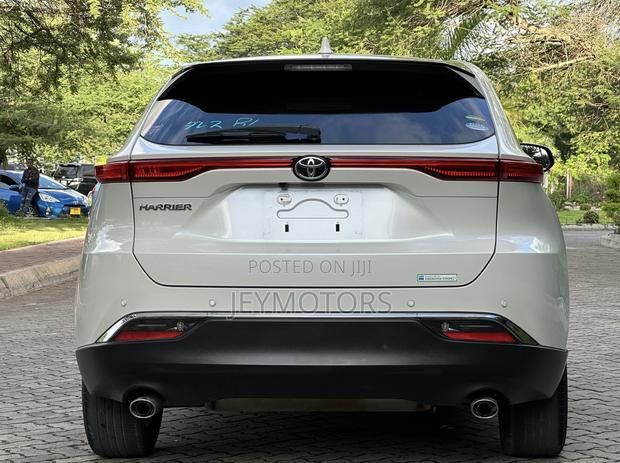 Toyota Harrier 2021 White