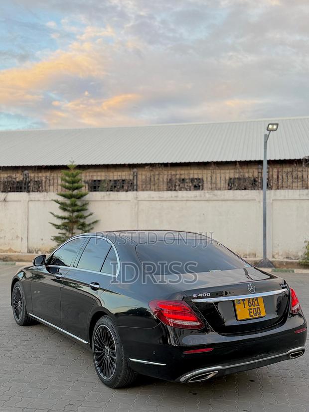 Mercedes-Benz E400 2016 Black