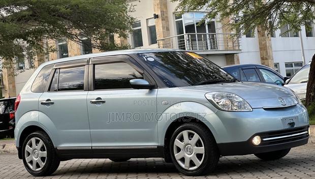 Mazda Verisa 2008 Blue