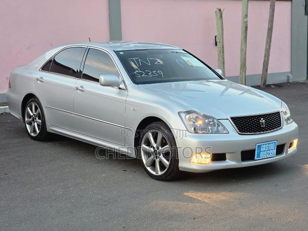Toyota Crown 2007 Gray