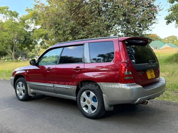 Subaru Forester 2004 Red