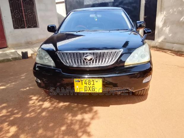 Toyota Harrier 2004 Black
