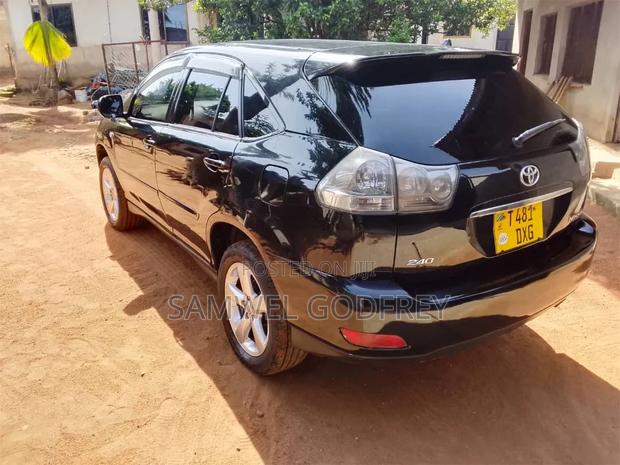 Toyota Harrier 2004 Black