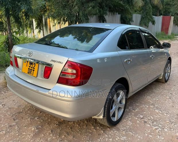 Toyota Premio 2005 Silver