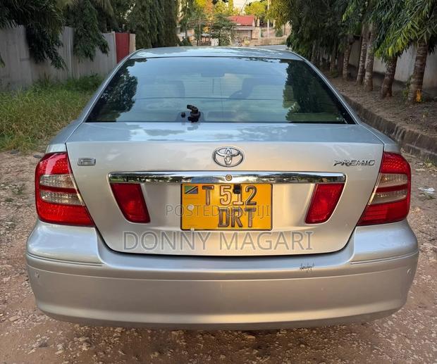 Toyota Premio 2005 Silver
