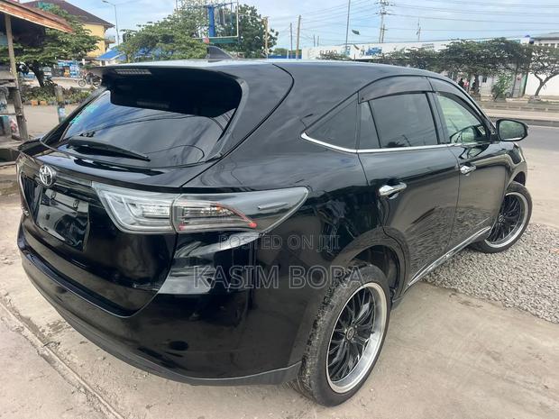 Toyota Harrier 2.0 2014 Black