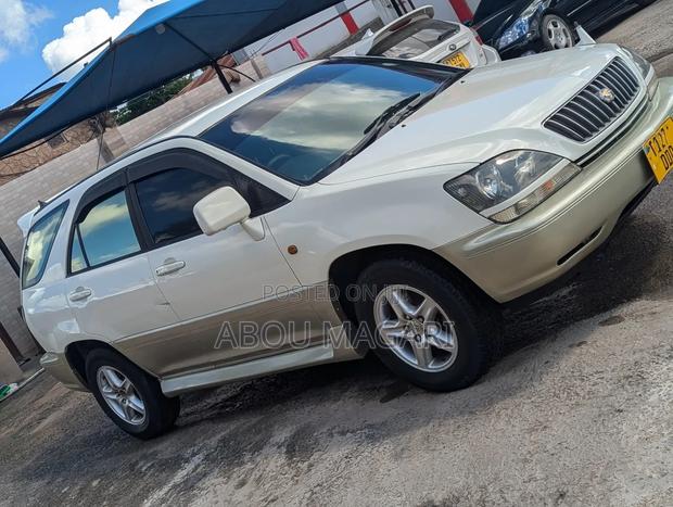 Toyota Harrier 2.4 4WD 2005 Off white