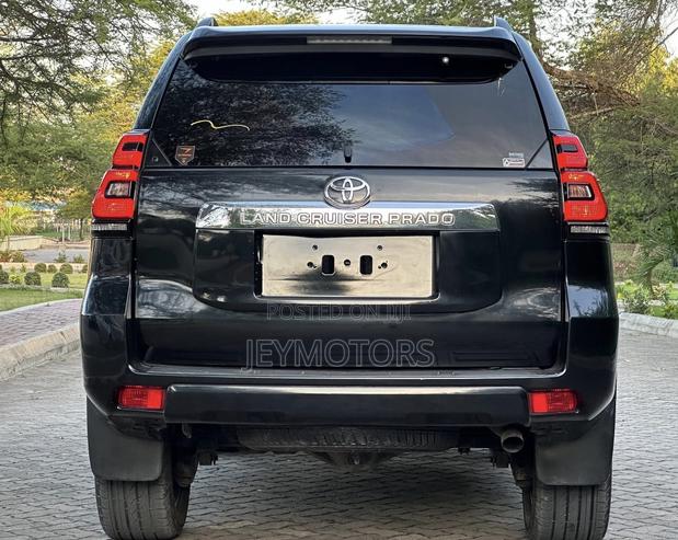 Toyota Land Cruiser Prado 2019 Black